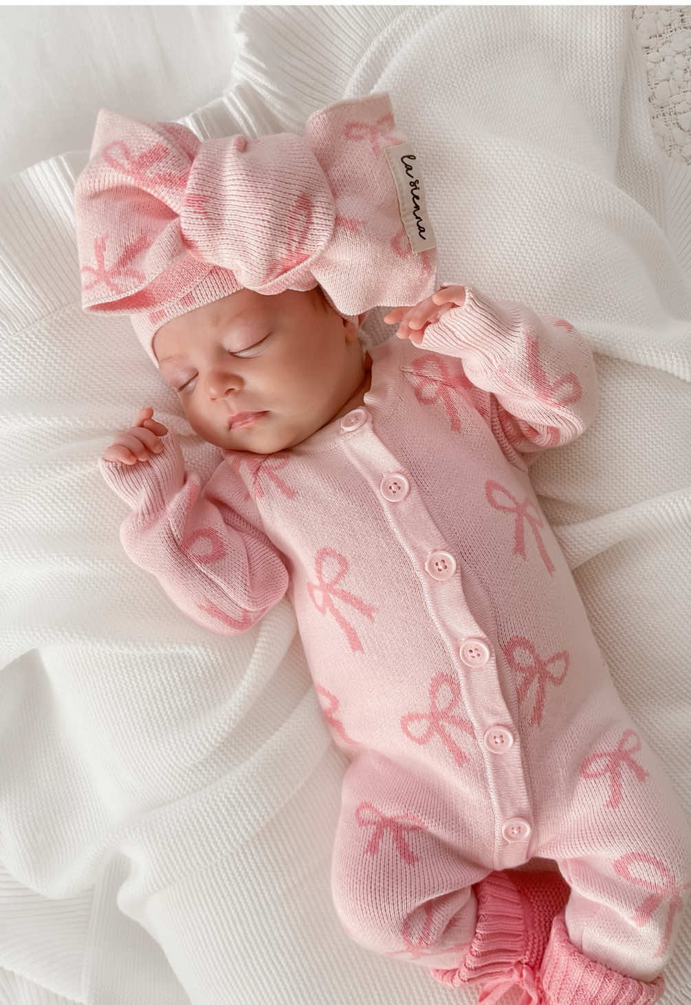 Most perfect piece for all the bow loving mamas 🎀 #babygirl #babyootd #babylove #babyfever #babytok