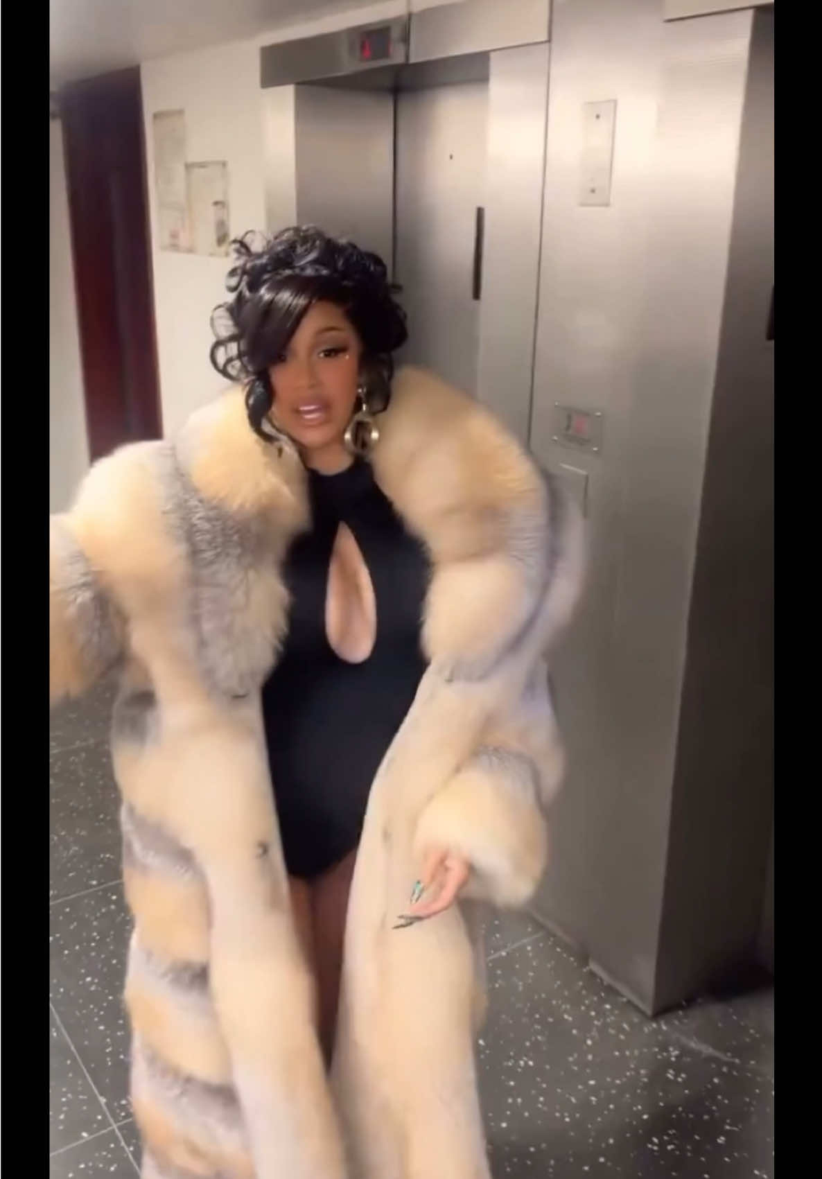 Cardi is THEE drama 🎭 | #cardib #bardigang #empressofrap #bardiswap 