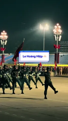 Quay được Lê Hoàng Hiệp ở Quảng trường Ba Đình nè, gửi các bạn cùng xem ạ #quangtruongbadinh #tonghopluyen #lehoanghiep 