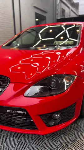 Rojo Ferrari SEAT CUPRA 🔥 #ploteo #wrap #fierro #vinilo #aptuning 