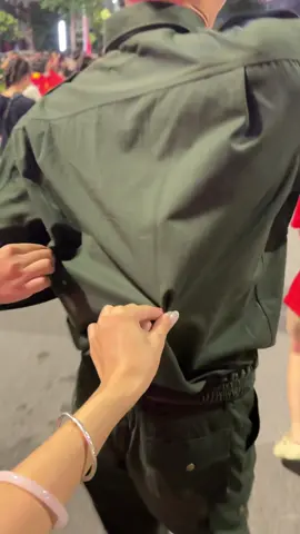 3 phần bất lực, 7 phần như 3😆 bảo đi theo anh về điểm tập kết sợ lạc nhưng vẫn phải giữ khoảng cách🤡#A80 #badinhhanoi #tonghopluyen 