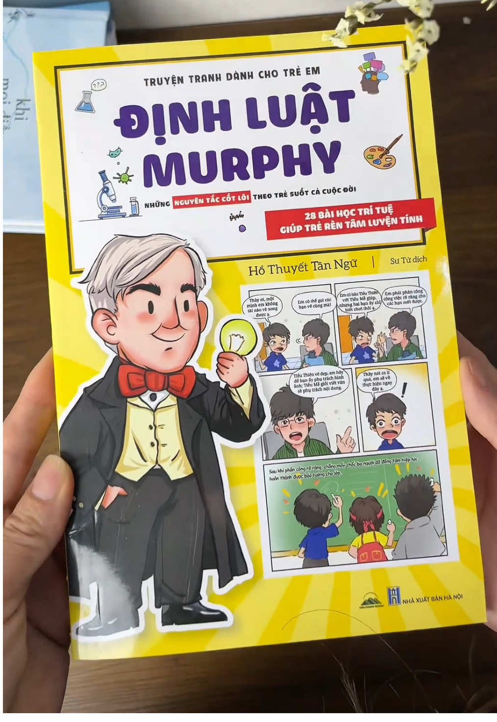 Cuốn sách định luật murphy là món quà quý giá theo con suốt hành trang cuộc đời. Trước 15 tuồi hãy cho con đọc cuốn sách này #1001cauchuyendaycon #daycondungcach #nuoidaycon #loimeday #cungconlonmoingay 