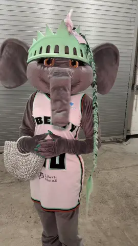 ELLIE? ELLIECITA??  #Ellietheelephant #WNBA #NYLiberty #fyp #mamacita @nyliberty @Frantz Theodore 