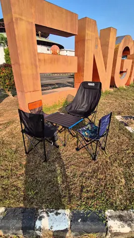 Kursi dan meja Lipat untuk dipakai outdoor maupun di depan rumah,, bahan sudah oke dari SPEEDS, Jangan diragukan 😁 #kursilipatsandaran #mejalipat #mejaoutdoor #mejakursi #satuset 