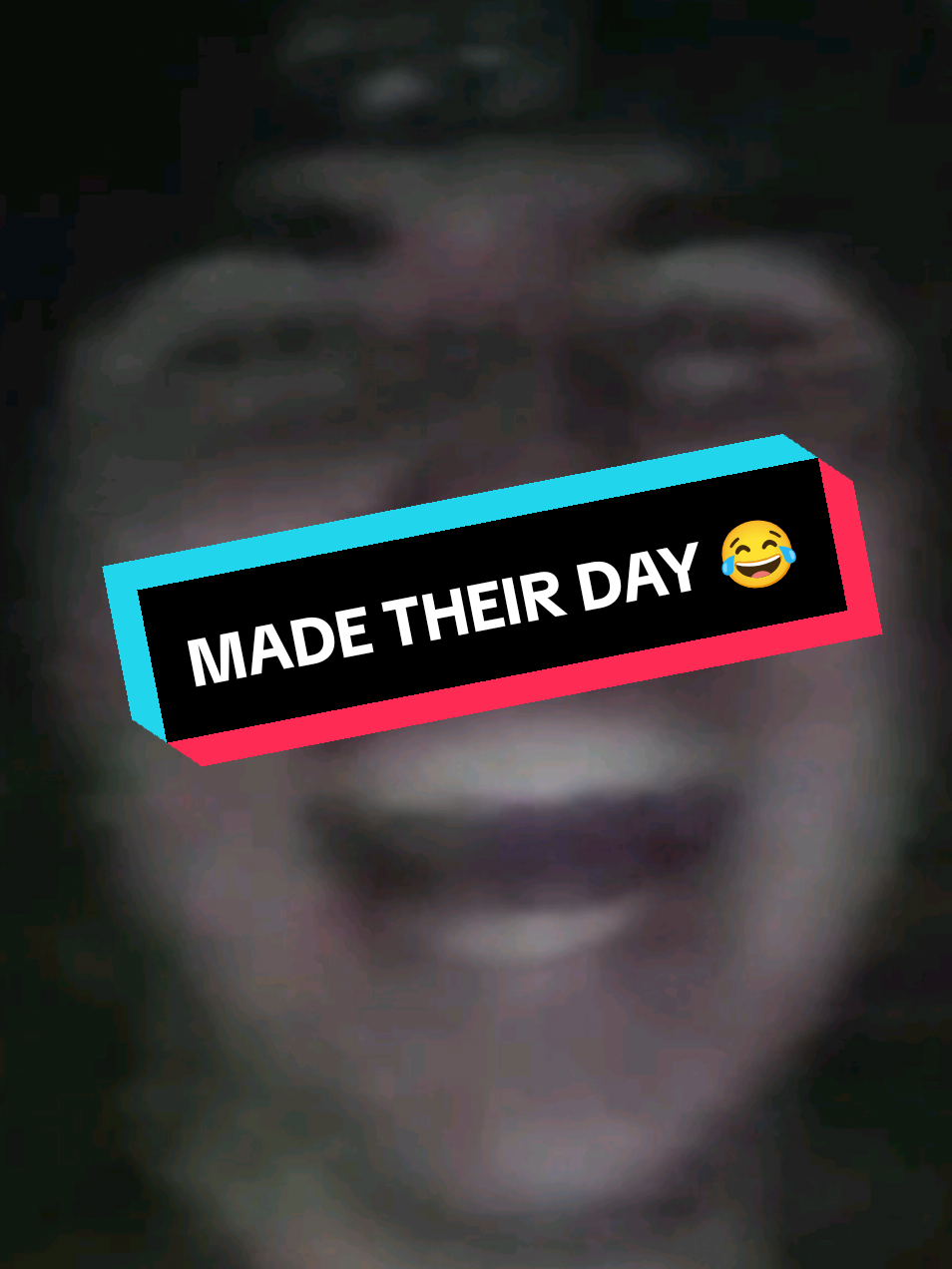 MADE THEIR DAY 😂 #foryoupage #funny #laughing #laughter #contagiouslaughter 