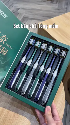 Hộp bàn chải đánh răng 6 chiếc 86k #banchaidanhrang #banchaidanhranglongmem #banchailongmem #chamsocrangmieng #xuhuong 