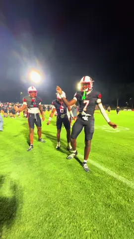 Take me thru thereeeee #dance #football #gainesvillega #lit #celebrations 