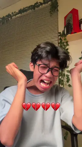 Uda lagi galau diakk