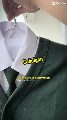 Hottrend chưa bao giờ hết hót ạ, hậu phương mỏi mòn chờ các anh tiền tuyến . Món quà cardigan đầy ý nghĩa , tâm tình của các anh dành cho người minh yêu thương thầm nhớ đêm mong ❤️ Sản phẩm mặc đôi rất ý nghĩa mà k kem phần thời trang , trẻ trung #bodoicuho #cardigan #hauphuongvungchac #a80 