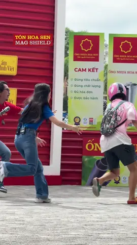 Mc Lâm Vỹ Dạ bất lực trước MTQ dấu mặt, âm thầm cho đi Không màn đến việc lên sóng. #hoasenhome #hoasengroup #maiamgiadinhviet #hoasenmagshield #tonhoasenmagshield 