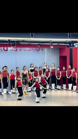 Little body, big energy #foryou #dance#hiphop#jazz#viralvideo 