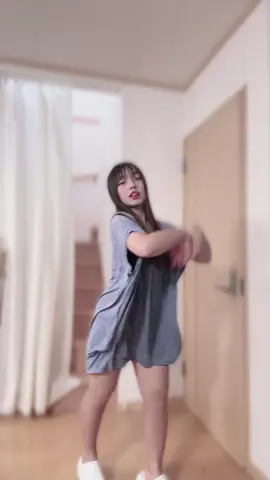 とくべチュ、して りくえすとありがとー！踊ったよー！！！ さすらいネキ並みにむずかった😭 全身のダンスもっと上達頑張る〜😭😭 @みら🌟❣️🌸💫🎨あいらぶ双子  #踊ってみた #イコールラブ 