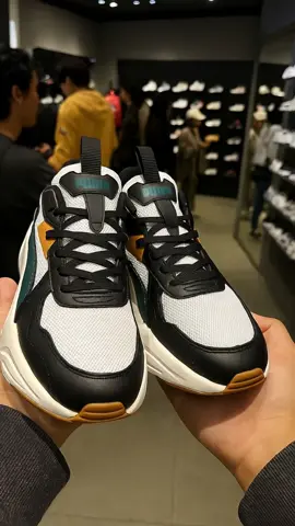 PUMA Sepatu Sneaker Pria Trinity Lite #puma  #sepatu  #viral  #fyp 