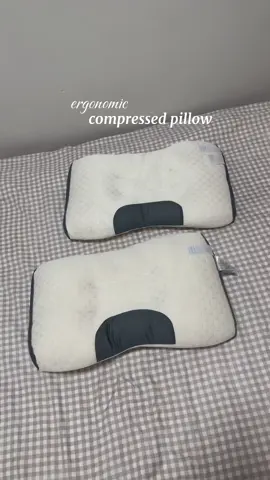 Ang mura ng ergonomic neck pillow na ‘to kaya yung buy1take1 na binili ko.. ☺️ #ergonomic #compressed #pillow #pillows #neckpillow 