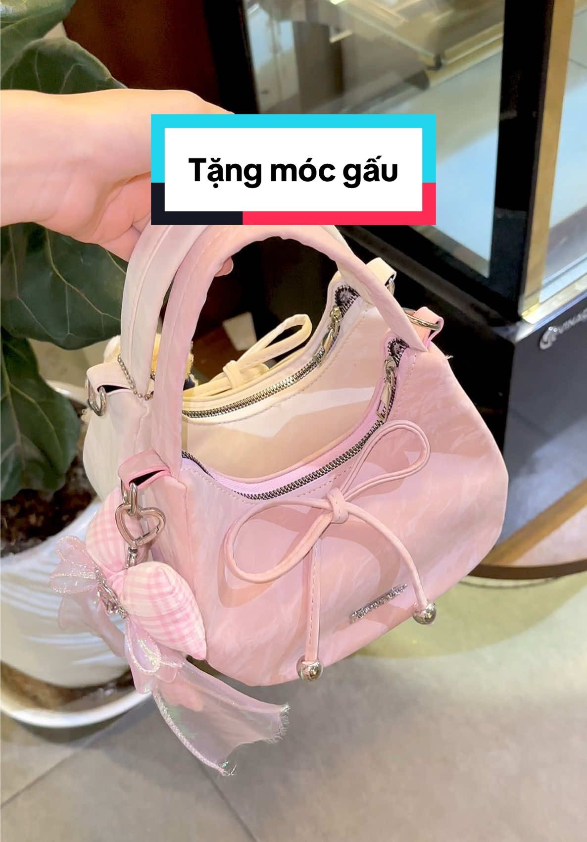 Săn túi xinhh rinh kèm móc gấuu ❤️sale chỉ hơn 8x 🎀 full màu giỏ hàng nha #tuidichoi #tuixach #tuixachnu #shopping #videoviral 