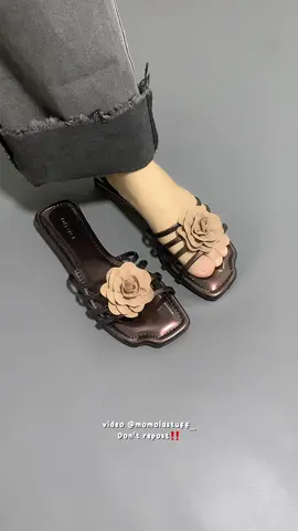 warna coklat emang ga pernah gagal 😭 cantiik bgt dikulit #sandal #sandalbunga #sandalolivier #racuntiktok #sandalviral 