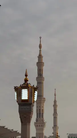 اللهُّم صلِّ وسلم على نبينا محمد 🩶#اكسبلور #المسجد_النبوي #يوم_الجمعة #اذكروا_الله #تصويري 