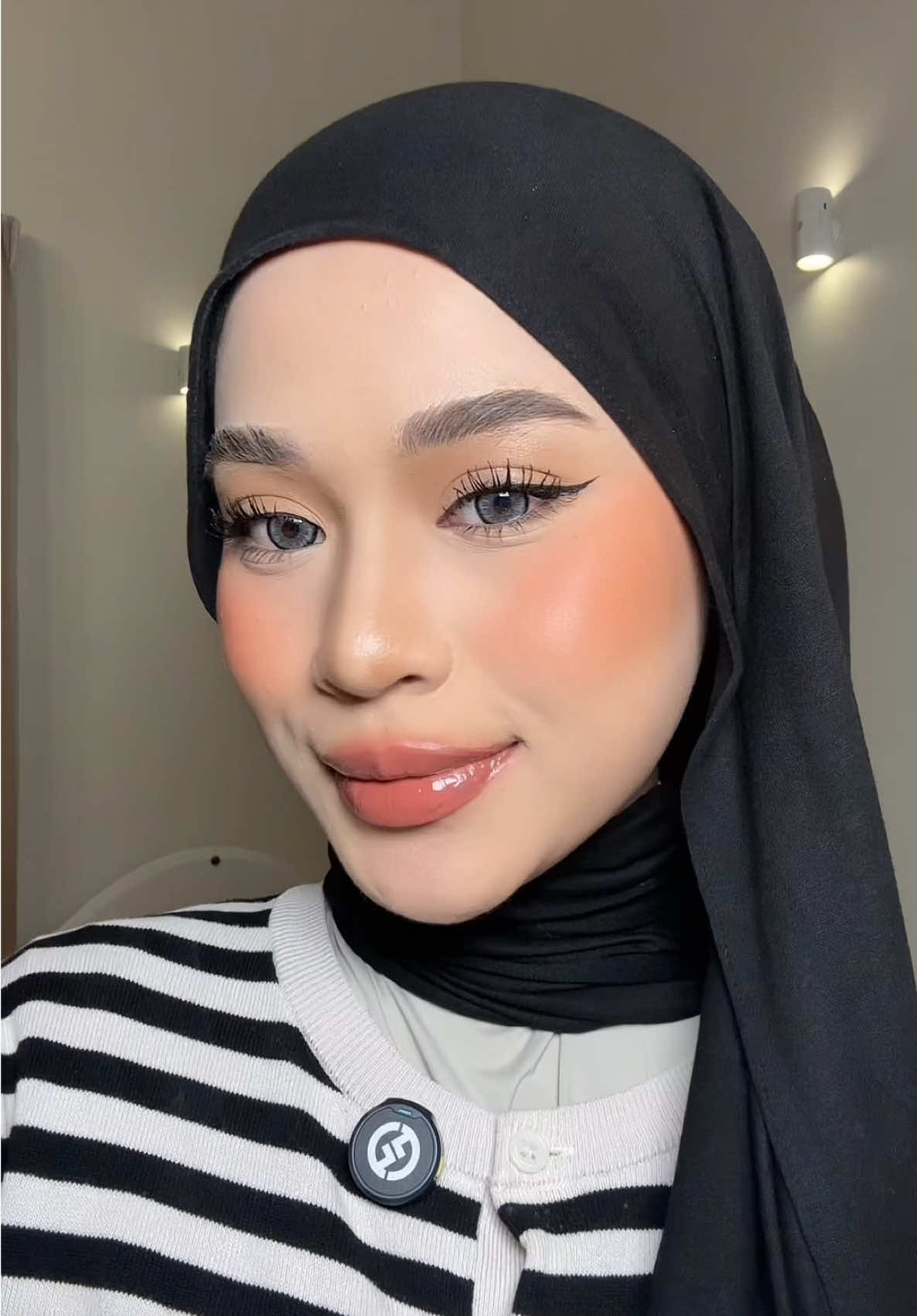 Replying to @may 𝜗𝜚˚⋆  FULL LIPSWATCHES TIMPEHORIA LIPGLOSS! btw i sendiri pun not sure when will the restock their 012 dunara ya. so if they restock pls buy fast 😌 #timephoriamy #lipglossswatches 