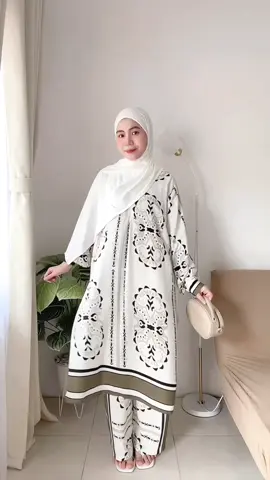 Setelan tunik nya cantik bangett🫵🏻😭💓 #setelanwanita #setelantunik #setelancelana #onesettunik #onesetlebaran 