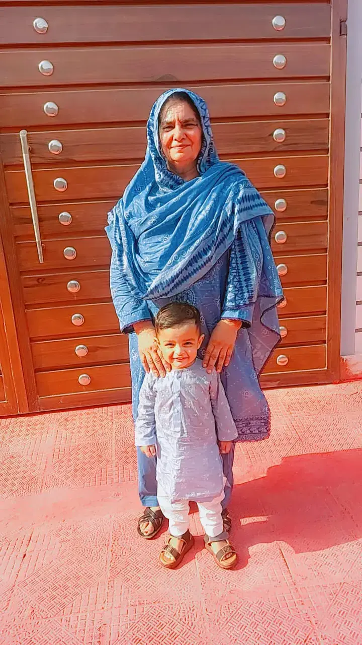 🌎 world everything Have if parents Happy Allhamdullilaha 💖♥️💝
