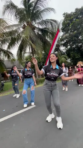 Asek asek asek #Fyp #karnaval #Soundsystem #Dancer #Sraten 