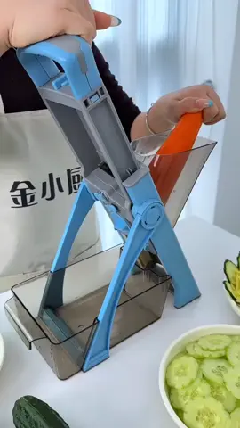 Product Link in Bio The 5-in-1 Easy Slicer & Grater makes meal prep fast and effortless with interchangeable blades for slicing, shredding, grating, and more. Product: 5in1 Multifunctional Easy Slicer Grater 1️⃣ No copyright intended. DM for inquiries or collaborations.