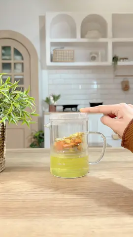 Tinggal tekan minuman sehat langsung jadi 🫶🏻😍  Bisa untuk teh,kopi,herbal dan infused water ✅  #gelas #infusedwater #teapot 