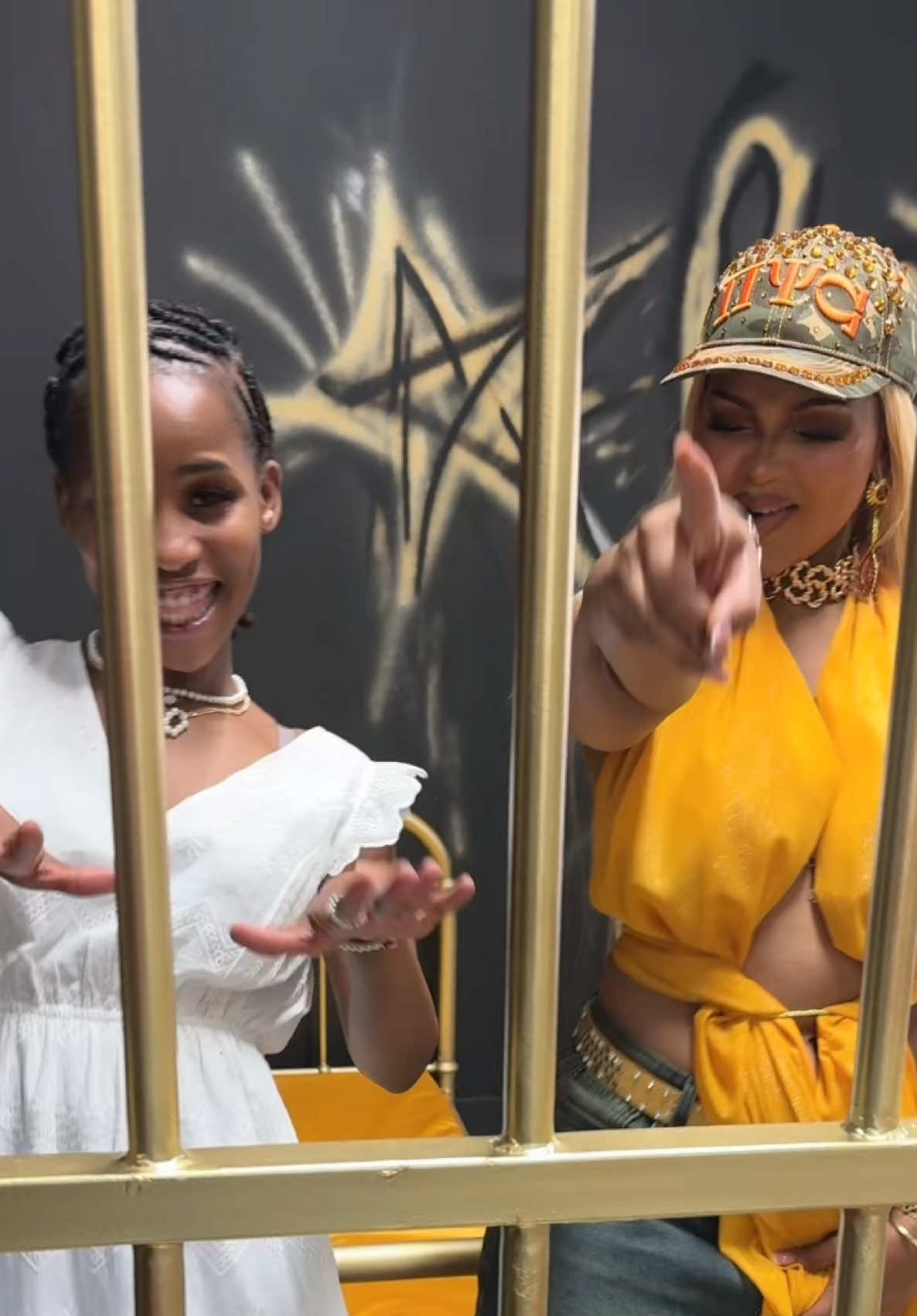 Nembeza OUT NOW ‼️ Ft @Mawhoo_  With my Favourite  Female Artist 😍🏆 #mawhoo  #lwahndlunkulu 