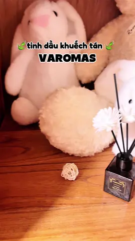 Từ khi sắm em này về ,phòng lúc nào cũng thơm như khách sạn 5 ⭐️🍃#varomas #tinhdaukhuyechtan #tinhdauthomphong #xuhuongtiktok #muataitiktokshop 