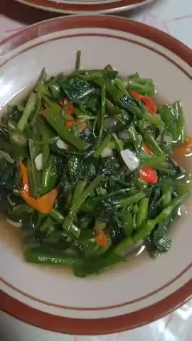 Tumis kangkung pedasa+goreng ikan mujaer