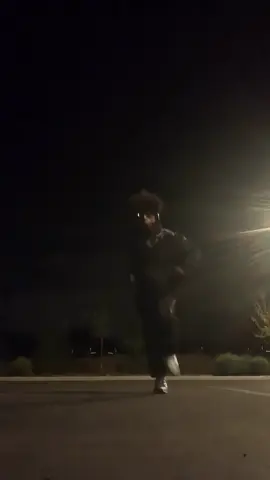 this real shuffling  #hardstyle #melbourneshuffle #hardstyleshuffle #fyp #dancer 