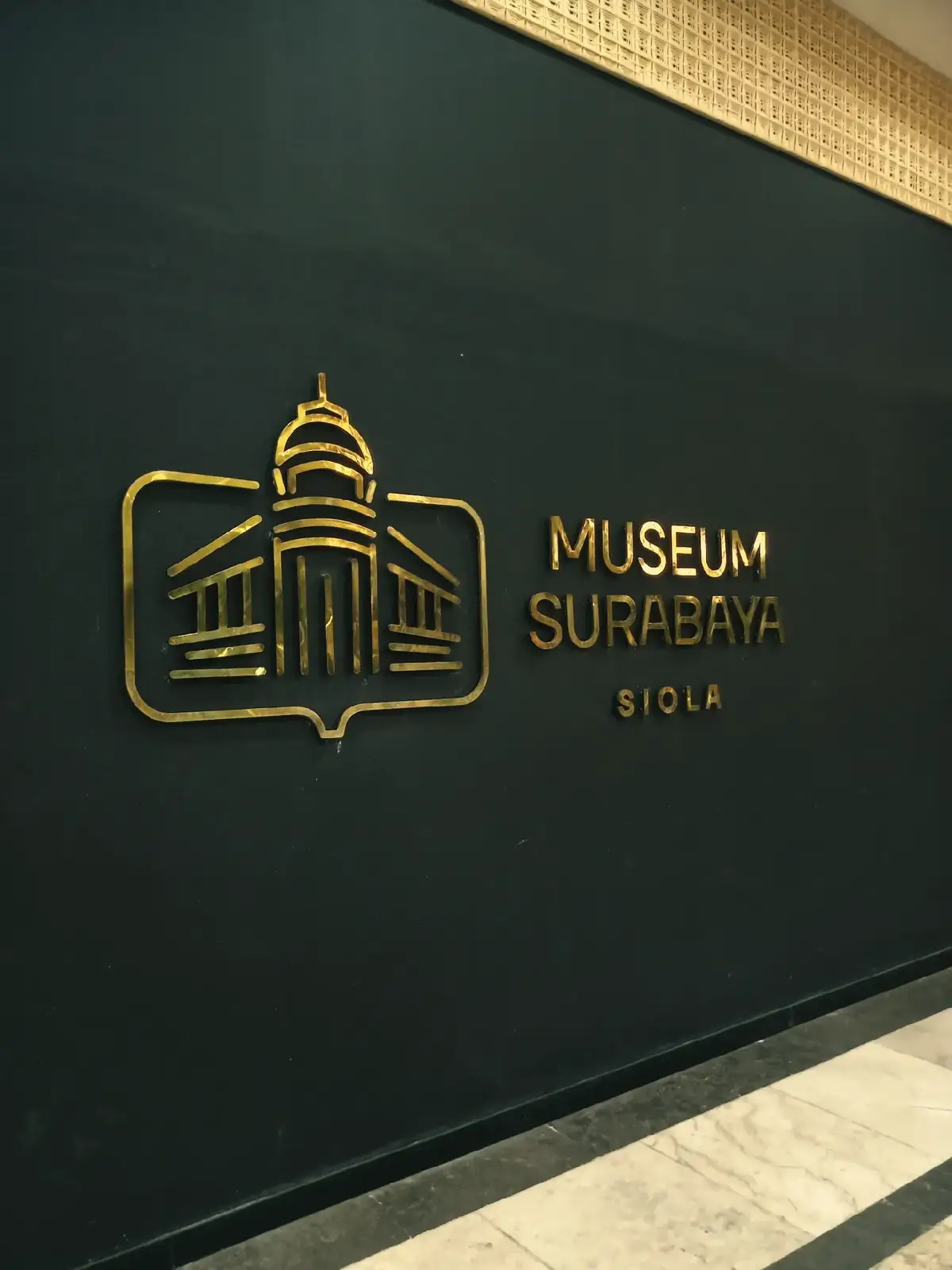 Deket bgt tinggal jalan selangkah dari kos wkwk #promoseruweekend #siolasurabaya #museumsiolasurabaya #tunjungan 