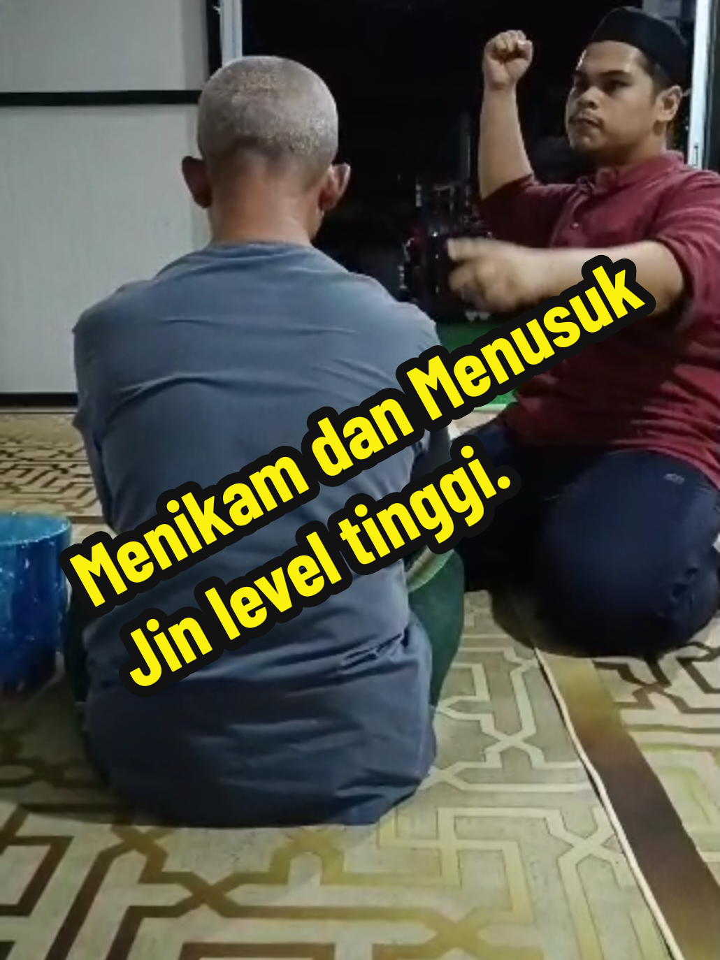 Tahap Serangan gangguan jin terhadap seseorang itu berbeza...kerana setiap jin itu ada tangkal²,kekuatan,ilmu sihir yg berbeza2...tergantung ilmu kesaktian bomoh tersebut..semakin dalam kesyirikannya pada Allah,maka kekuatan sihir yg ia miliki lebih besar.#sihir#jin#ruqyah#ghost #ifrit 