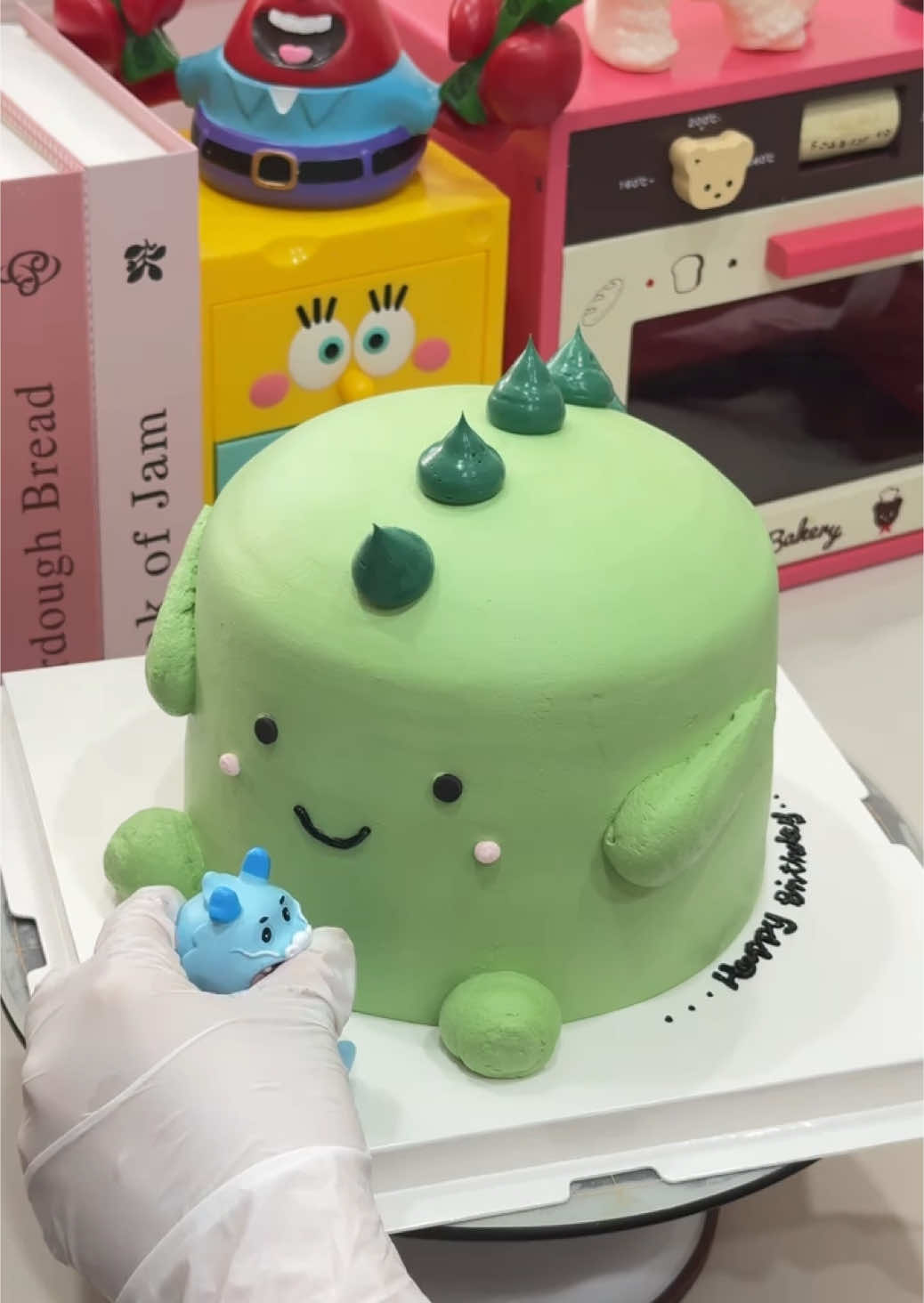Make cake with me #fyp #foryoupage #cakedecorating #cakelearning #asmrvideo #cutecake #cakeforkids 
