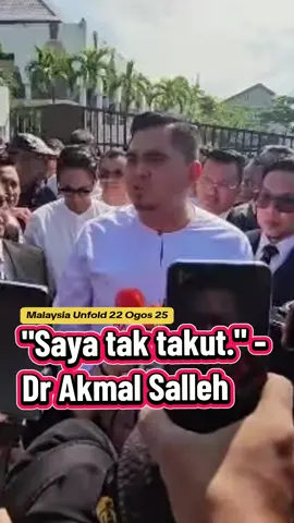 Dr Akmal sidang media