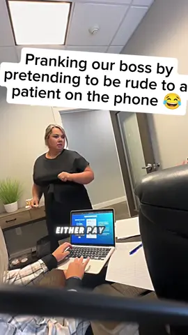 Funny reaction 😂 #reaction #funny #favorite #sofunny #atwork 
