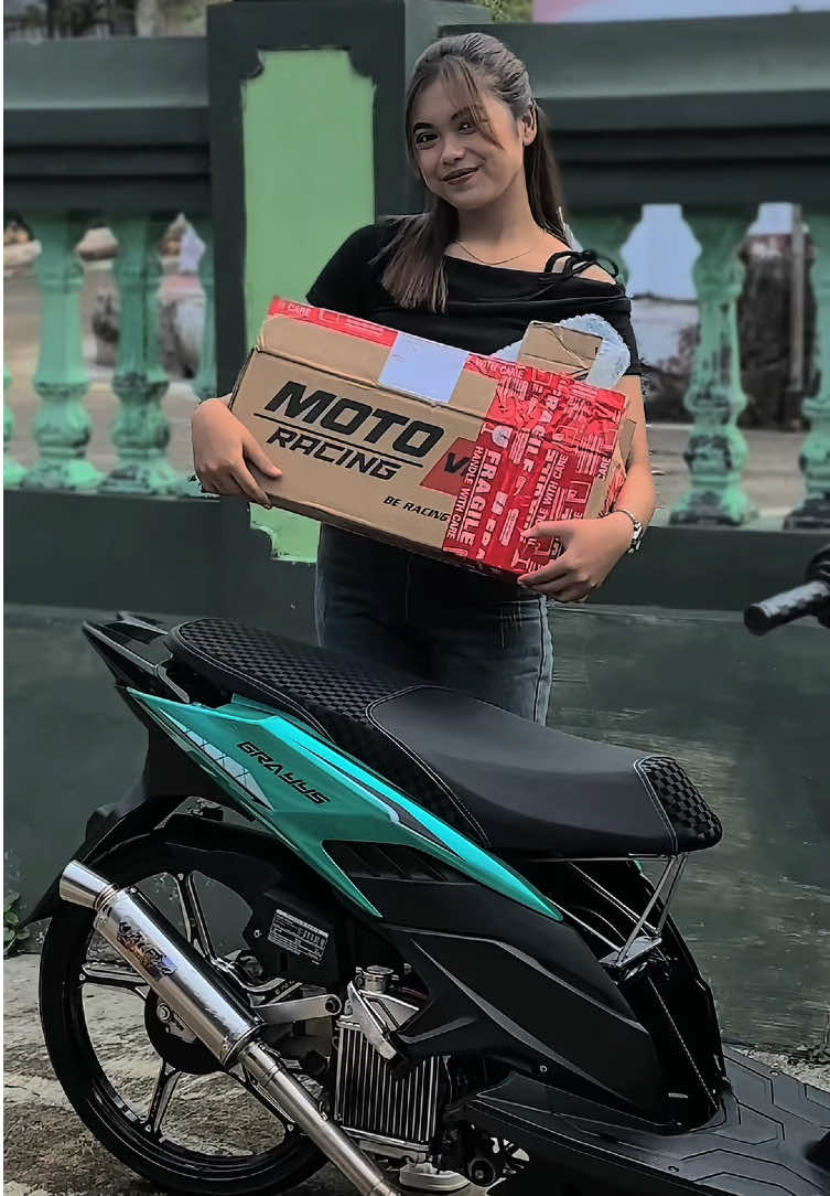 bahan ganteng kvb mu, knalpot std racing dana pelajar rasa luster dari @MOTO VALLEY RACING langsung kepoin🥰 #foryoupage #fyp #vartech110 #vartech110_id #vario 