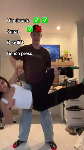 Weak ass #lifting #couplechallenge #fyp #gym