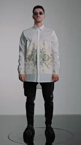 🥂Evenimentele speciale sunt perfecte pentru un outfit plin de personalitate. Noua colecție de cămăși statement din materiale premium sunt exact ce ai nevoie🖤 #luxury #event #newcollection #shirt #menfashion 