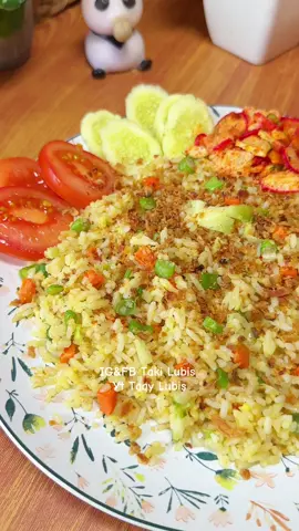 Nasi Goreng Telur dan Sayur  #nasigoreng_satset #resepsatset #masakan #masakanrumahan #masakansimple 