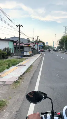 #madenneribatu3 #pangkep #pangkajennedankepulauan #porospangkep #sulawasi #lintaspangkep #storywa #sandycheng #kotapangkep #jamkotapangkep #bamburuncing 