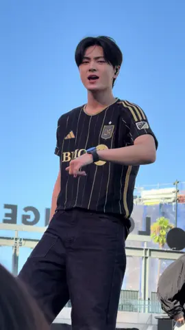 Soundcheck Jay LA 𐙚🧸ྀི ꕥ ﾟ: *✧･ﾟ:* ˚✦.　　. 　 ˚　.　　　　　 . ✦　　　 　˚　　　　 . ★⋆. 　　　.   　　˚　✭　 　　*　　 　　#enhypen #enhypenjay #jay #kpopfyp @enhypen 