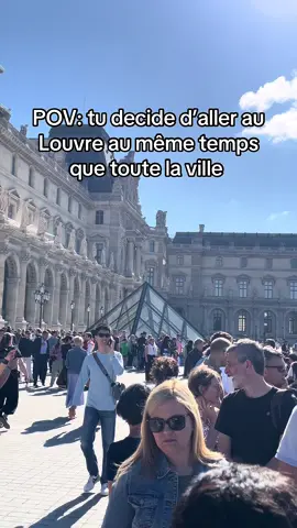On est arrivé avec 40 minutes d’avance…🥀 #louvre#paris 