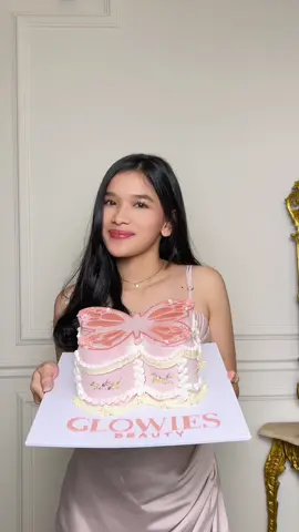 ✨GLOWIES SPECIAL BIRTHDAY IS CALLING!!✨ Siapa yang nungguin promo special ulang tahun Glowies GlowBeb??👀 Berlaku tanggal 23-28 Agustus 2025, jangan sampai ketinggalan ya‼️ ##glowiesbeauty##moisturizerglowiesbeauty##serumalisdanbulumataglowies#dreamymoisturizer