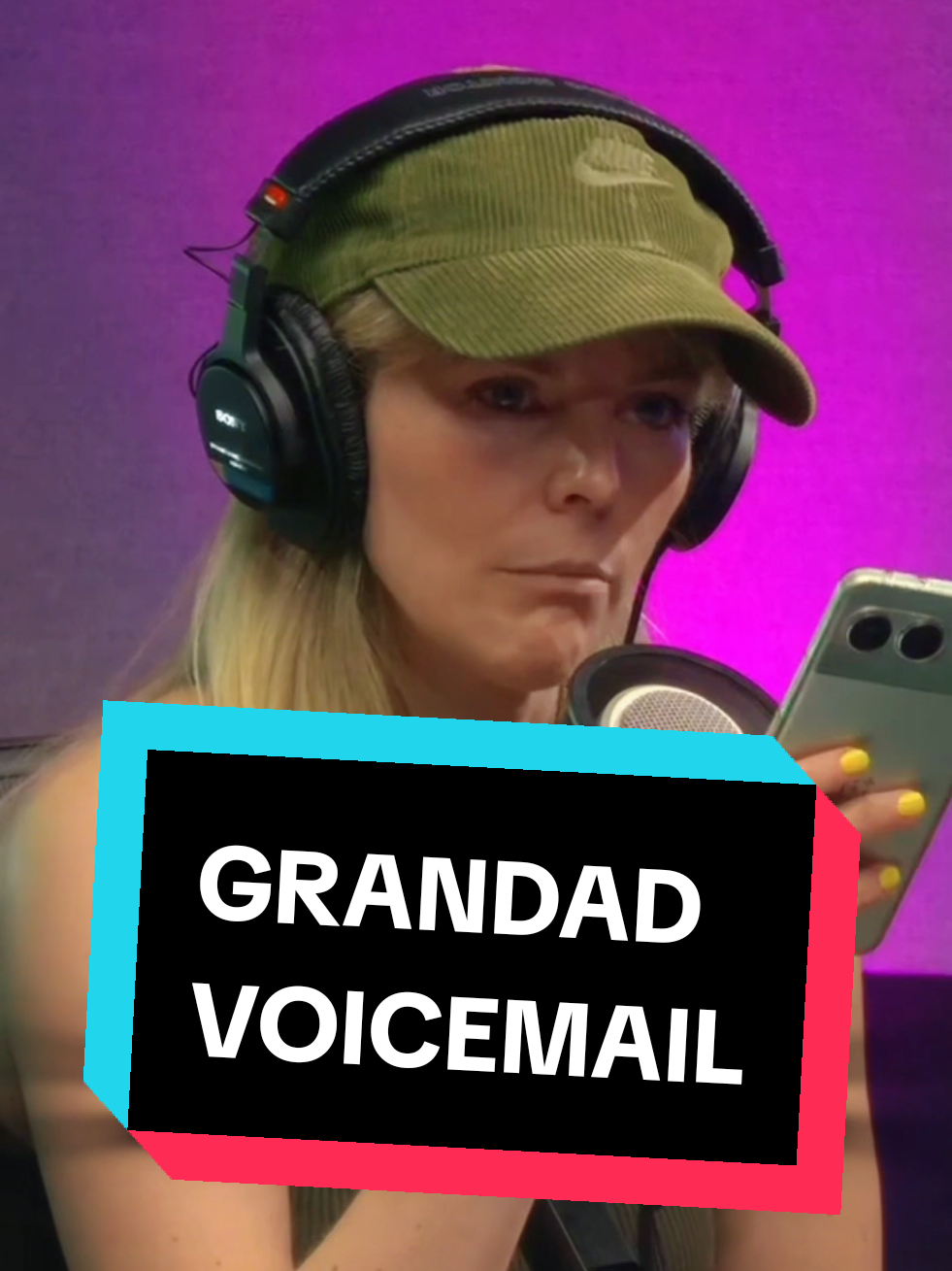 wait... who left that voicemail...??? 😱 #ghosthuns #podcastclips #creepytok #paranormal #truestory 