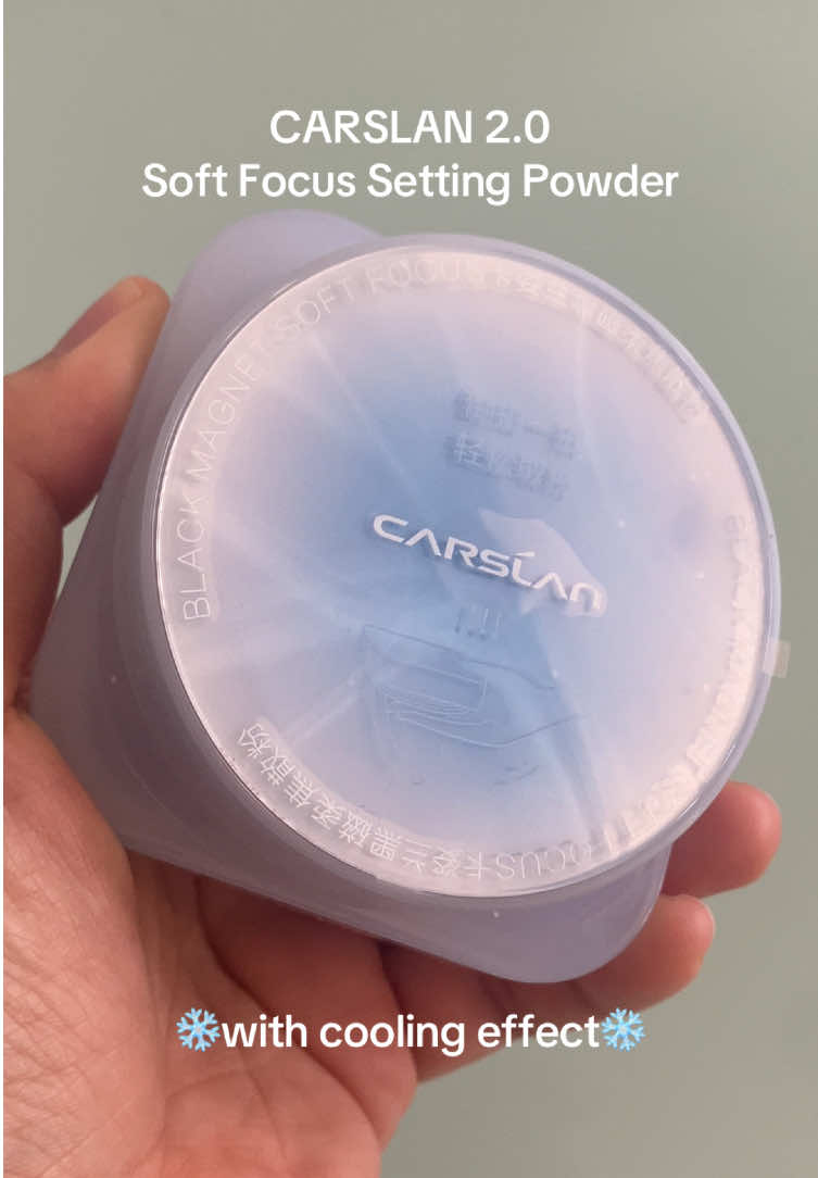 THIS SETTING POWDER IS SOO WORTH IT 😍❄️  soo blurring & also with the cooling effect?!  It helps control oil without drying our skin 🤩 Perfect for dry/combination skin! @Carslanmy  #CARSLAN #carslanmy       #settingpowder #makeup #coolingsettingpowder 