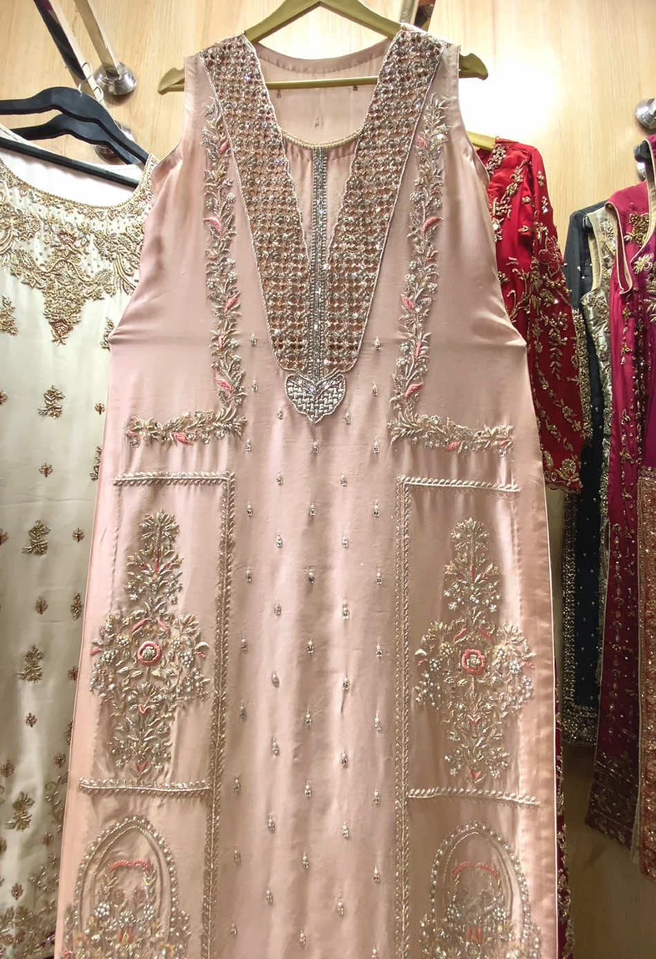 For order or more details dm us on W/A +923189083145☎️ #ordernow #partywear #newcollection #luxedesignsofficial #trending #OOTD #ootdfashion #fyp #🇬🇧🇵🇰 #viralvideo #handwork #viral #pakistaniculture🇵🇰 #couturefashion #foryoupage #uk #usa #england🇬🇧 #viralpost #viralarticle #fashion #customized 