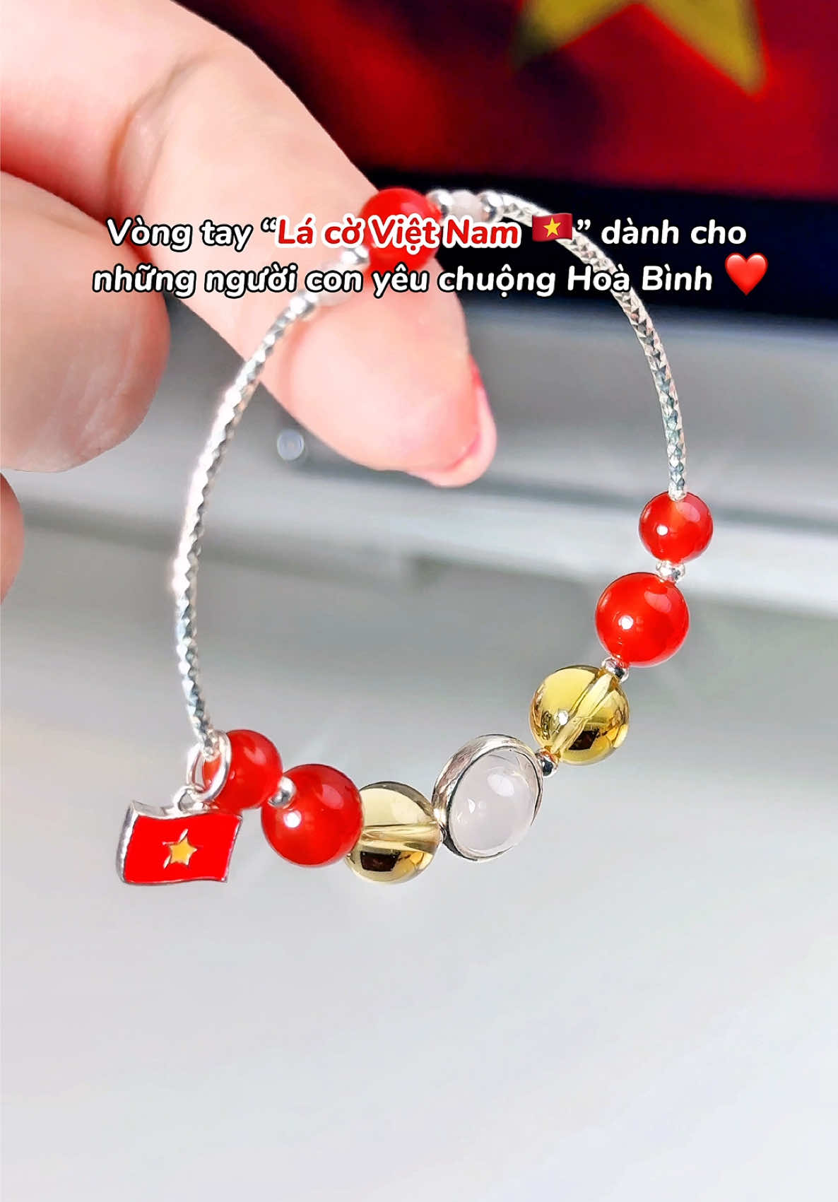 Chiếc vòng mang hình Quốc Kỳ Việt Nam 🇻🇳 siu ý nghĩa vào dịp 2/9 này từ nhà An Gem❤️#ANGEM #vongtaydatunhien #xemthansohoconline #2thang9#tiemtaphoacuachannie 