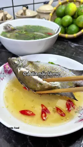 Cá dìa nấu lá me #canhchua #anngonnaungon #ancungtiktok #cadia #monngonmoingay 