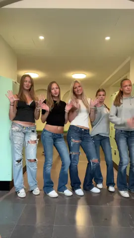 Vi valde bort estet av en andledning… #annawhitlock #aw #SA25BB #sa25bb #foryou 
